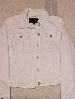 Banana Republic White Denim Jacket - Classic Button-Front Jean Jacket